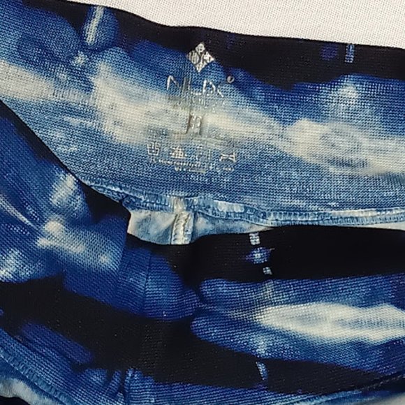 NUX Blue/White Tie Dye Leggings - Picture 4 of 4